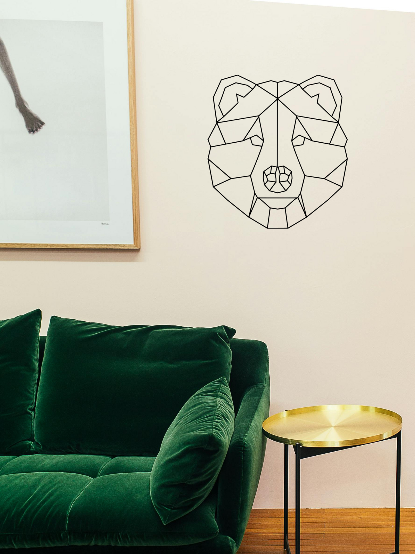 Geometrische houten ijsbeer als wanddecoratie in het zwart