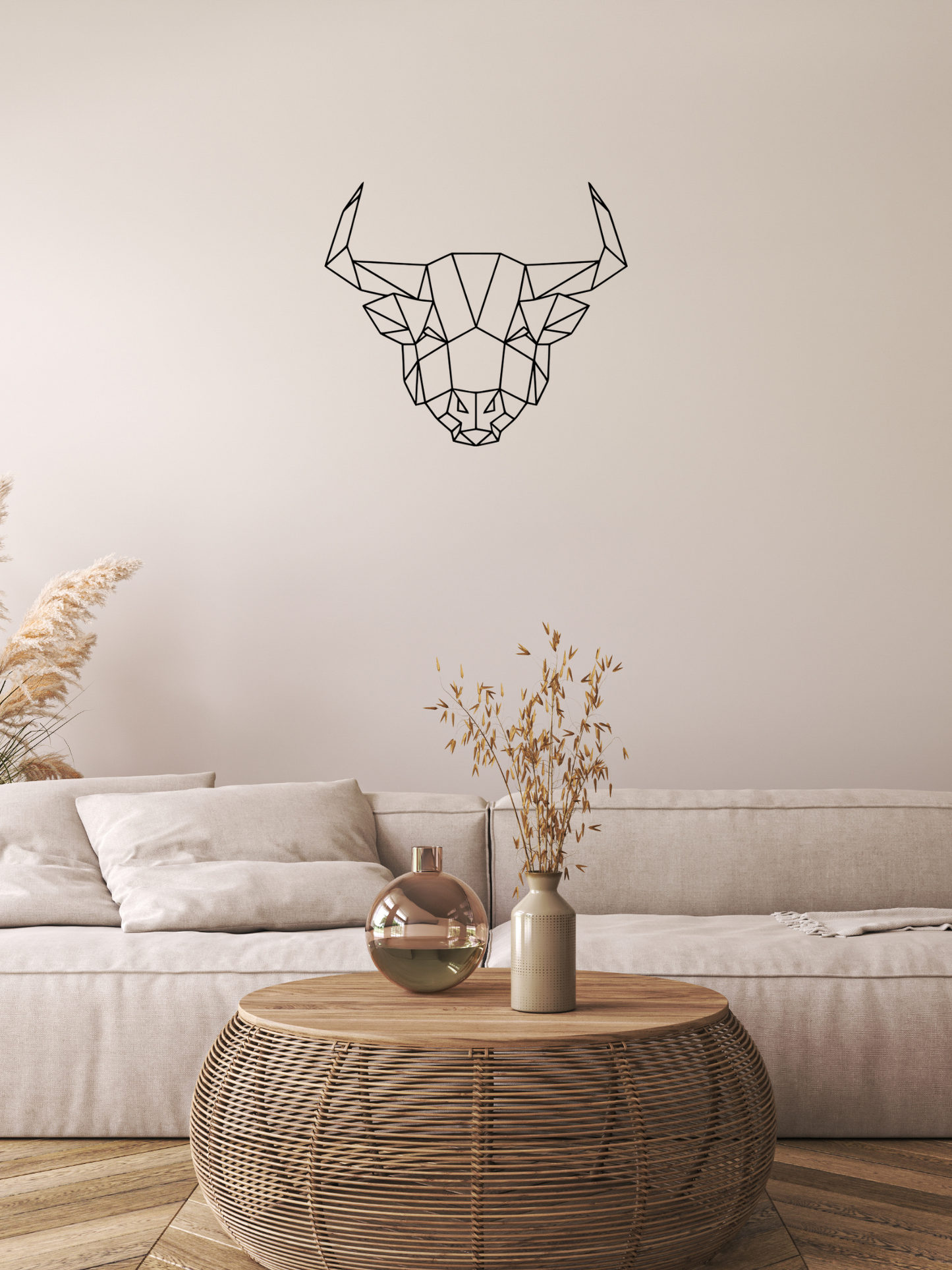 Zwarte geometrische houten stier als wanddecoratie