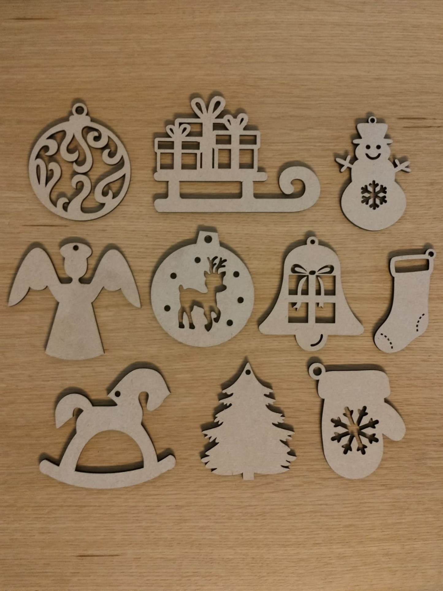 Houten kerstboomversiering - 10 verschillende figuren
